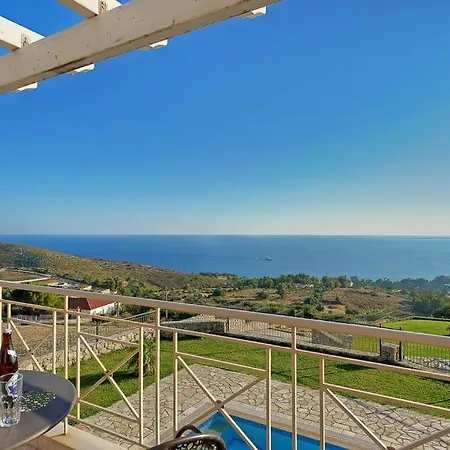 Lassi Sleeps 7 Pool Air Con Wifi Villa *