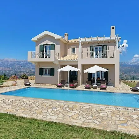 Lassi Sleeps 7 Pool Air Con Wifi Villa