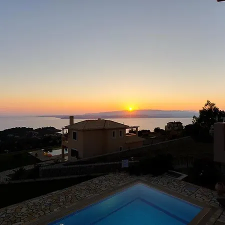 Villa Lassi Sleeps 7 Pool Air Con Wifi *