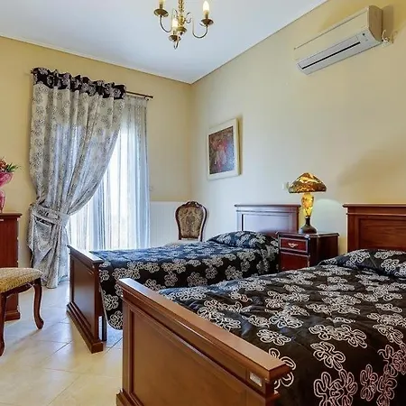 Lassi Sleeps 7 Pool Air Con Wifi Villa